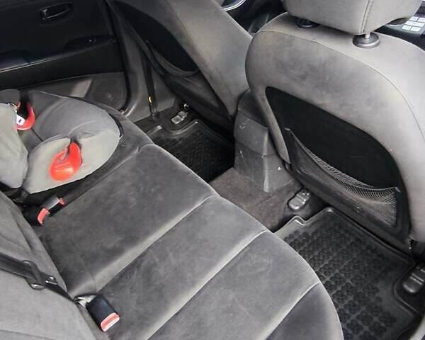 Хендай Элантра 2008 в Киеве на Automoto.ua Черный Хендай Элантра, объемом двигателя 1.59 л и пробегом 148 тыс. км за 7500 $, фото 5 на Automoto.ua