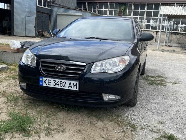 Черный Хендай Элантра, объемом двигателя 1.6 л и пробегом 163 тыс. км за 6700 $, фото 1 на Automoto.ua