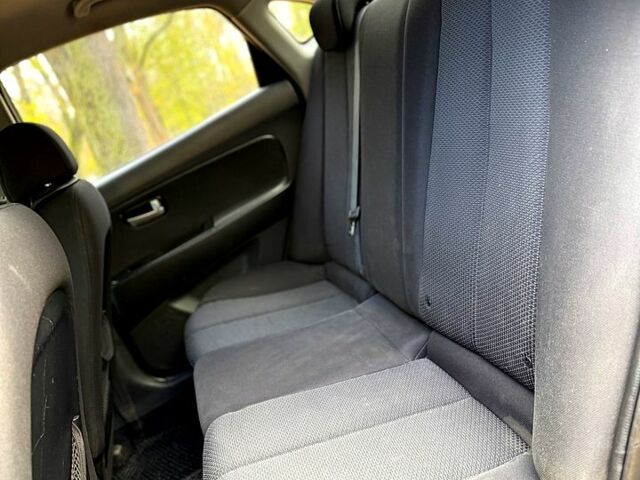 Черный Хендай Элантра, объемом двигателя 1.6 л и пробегом 223 тыс. км за 5999 $, фото 10 на Automoto.ua