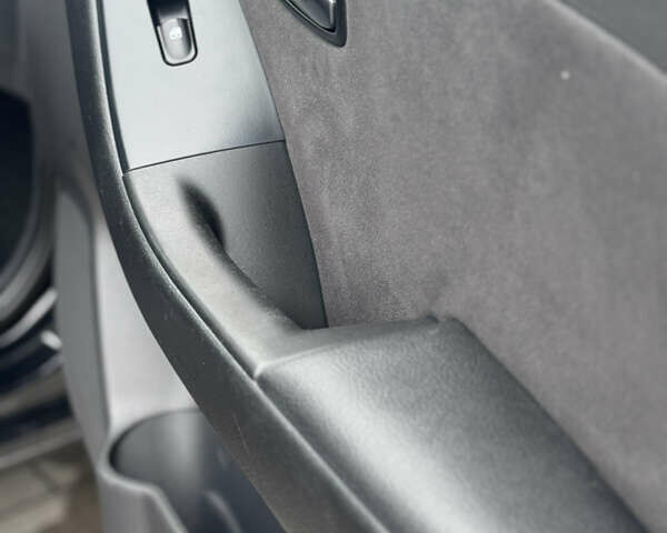 Чорний Хендай Елантра, об'ємом двигуна 1.59 л та пробігом 95 тис. км за 7850 $, фото 64 на Automoto.ua