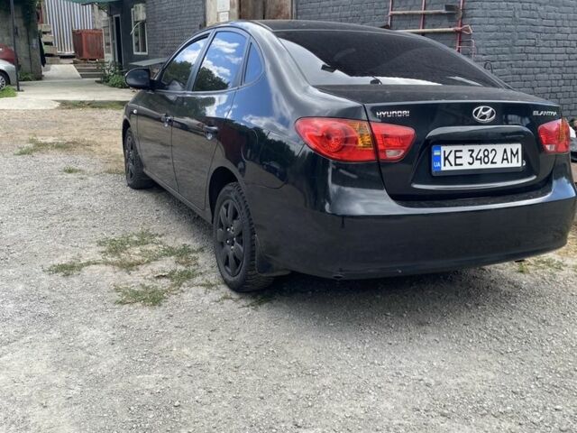 Черный Хендай Элантра, объемом двигателя 1.6 л и пробегом 163 тыс. км за 6700 $, фото 3 на Automoto.ua