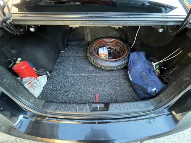 Черный Хендай Элантра, объемом двигателя 1.6 л и пробегом 240 тыс. км за 6411 $, фото 11 на Automoto.ua