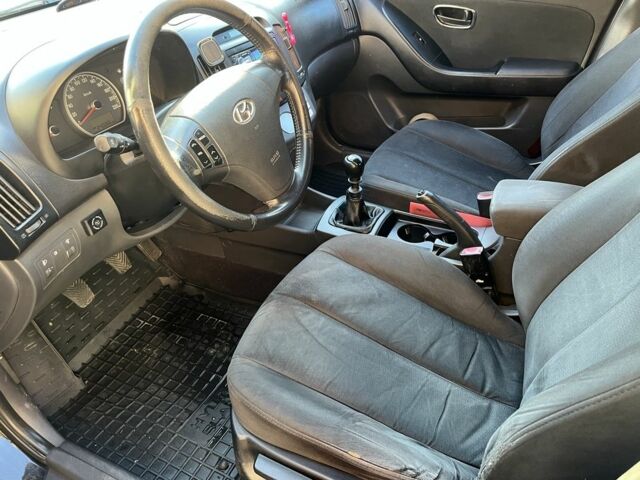 Черный Хендай Элантра, объемом двигателя 1.6 л и пробегом 240 тыс. км за 6411 $, фото 8 на Automoto.ua