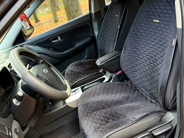 Хендай Элантра 2008 в Кропивницком (Кировограде) на Automoto.ua Черный Хендай Элантра, объемом двигателя 1.6 л и пробегом 223 тыс. км за 5999 $, фото 7 на Automoto.ua