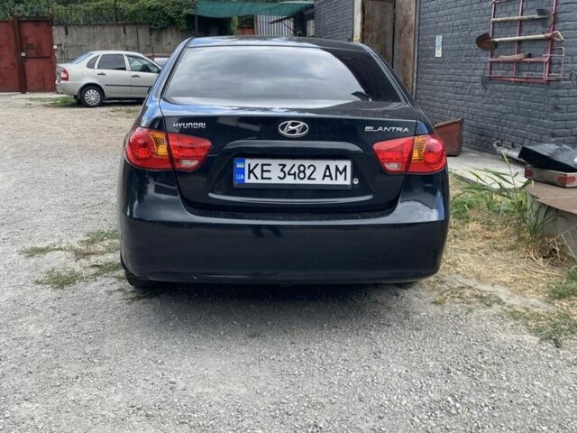 Черный Хендай Элантра, объемом двигателя 1.6 л и пробегом 163 тыс. км за 6700 $, фото 2 на Automoto.ua
