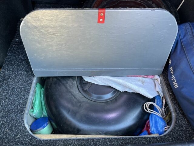 Черный Хендай Элантра, объемом двигателя 1.6 л и пробегом 240 тыс. км за 6411 $, фото 12 на Automoto.ua