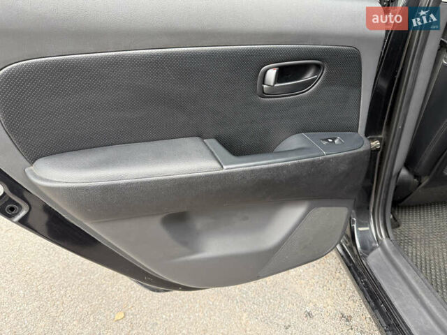 Хендай Элантра 2008 в Киеве на Automoto.ua Черный Хендай Элантра, объемом двигателя 2 л и пробегом 239 тыс. км за 8800 $, фото 19 на Automoto.ua