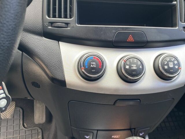 Черный Хендай Элантра, объемом двигателя 1.6 л и пробегом 163 тыс. км за 6700 $, фото 14 на Automoto.ua