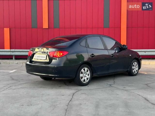 Чорний Хендай Елантра, об'ємом двигуна 1.59 л та пробігом 310 тис. км за 5290 $, фото 7 на Automoto.ua