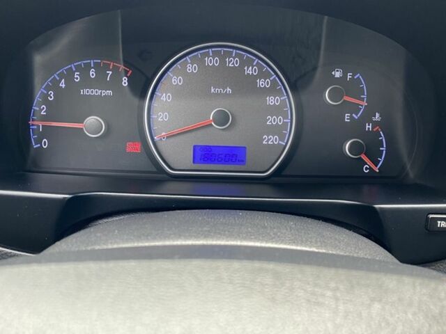 Черный Хендай Элантра, объемом двигателя 1.6 л и пробегом 163 тыс. км за 6700 $, фото 15 на Automoto.ua