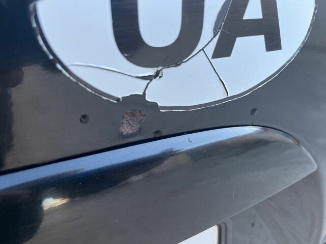 Черный Хендай Элантра, объемом двигателя 1.6 л и пробегом 240 тыс. км за 6411 $, фото 15 на Automoto.ua