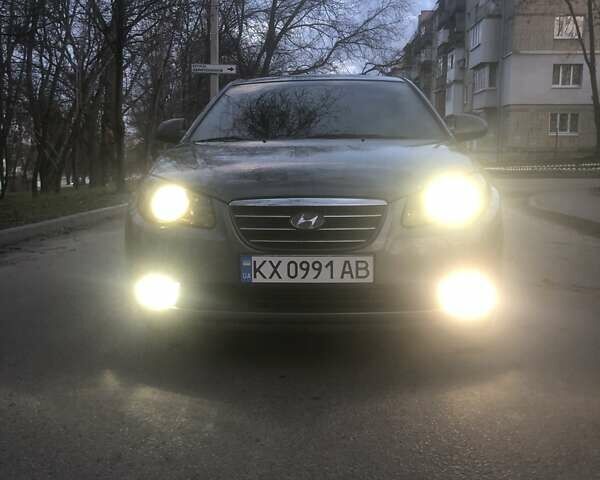 Чорний Хендай Елантра, об'ємом двигуна 1.59 л та пробігом 236 тис. км за 5700 $, фото 4 на Automoto.ua