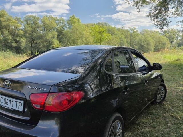 Чорний Хендай Елантра, об'ємом двигуна 1.6 л та пробігом 142 тис. км за 5000 $, фото 5 на Automoto.ua