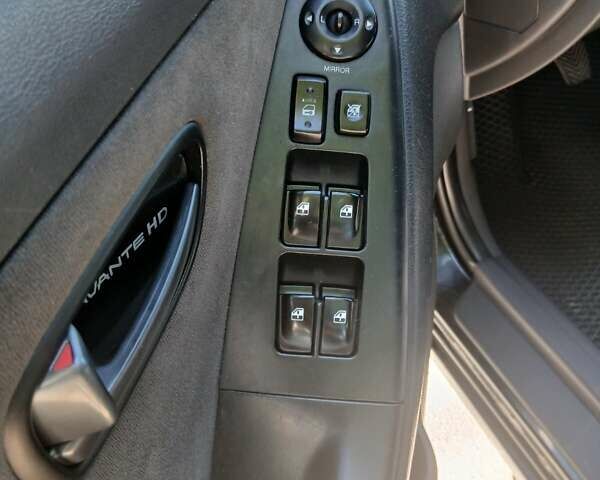 Черный Хендай Элантра, объемом двигателя 1.59 л и пробегом 193 тыс. км за 7000 $, фото 6 на Automoto.ua