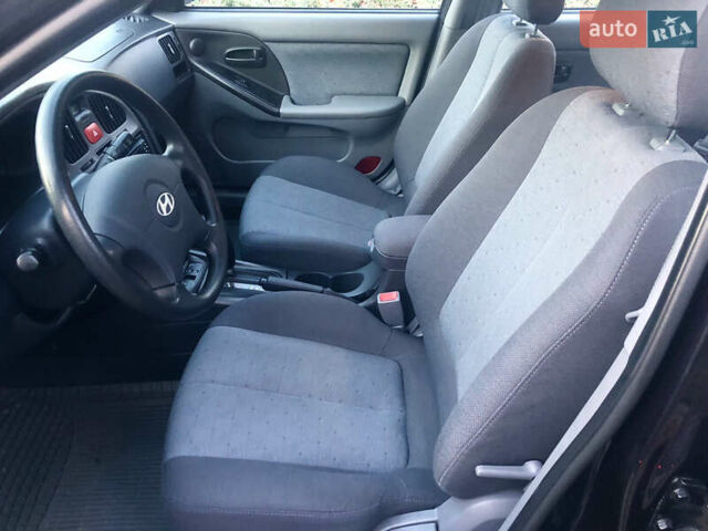 Чорний Хендай Елантра, об'ємом двигуна 1.6 л та пробігом 66 тис. км за 6000 $, фото 6 на Automoto.ua