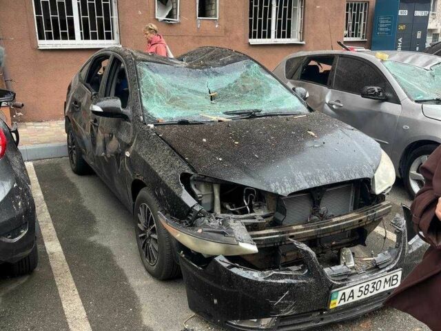 Черный Хендай Элантра, объемом двигателя 1.6 л и пробегом 160 тыс. км за 2000 $, фото 1 на Automoto.ua