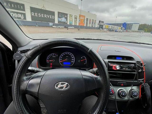 Чорний Хендай Елантра, об'ємом двигуна 1.6 л та пробігом 126 тис. км за 7100 $, фото 6 на Automoto.ua