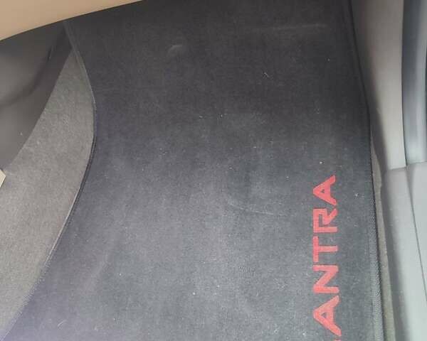 Хендай Элантра 2010 в Киеве на Automoto.ua Черный Хендай Элантра, объемом двигателя 2 л и пробегом 184 тыс. км за 10300 $, фото 26 на Automoto.ua