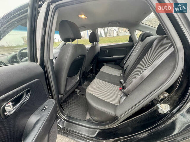 Черный Хендай Элантра, объемом двигателя 1.59 л и пробегом 116 тыс. км за 6700 $, фото 14 на Automoto.ua