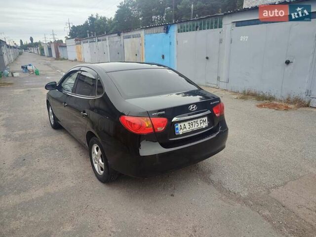 Хендай Элантра 2010 в Киеве на Automoto.ua Черный Хендай Элантра, объемом двигателя 2 л и пробегом 184 тыс. км за 10300 $, фото 3 на Automoto.ua