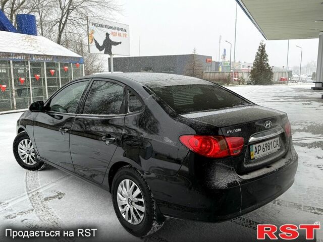 Чорний Хендай Елантра, об'ємом двигуна 1.6 л та пробігом 178 тис. км за 6000 $, фото 6 на Automoto.ua