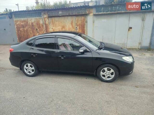 Хендай Элантра 2010 в Киеве на Automoto.ua Черный Хендай Элантра, объемом двигателя 2 л и пробегом 184 тыс. км за 10300 $, фото 2 на Automoto.ua