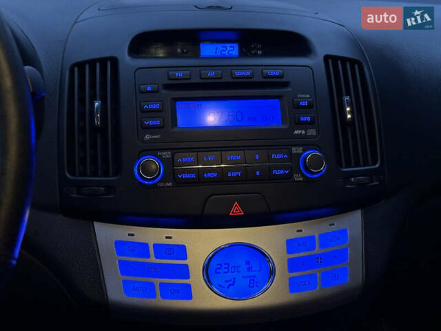 Хендай Элантра 2011 в Харькове на Automoto.ua Черный Хендай Элантра, объемом двигателя 1.59 л и пробегом 118 тыс. км за 8500 $, фото 28 на Automoto.ua