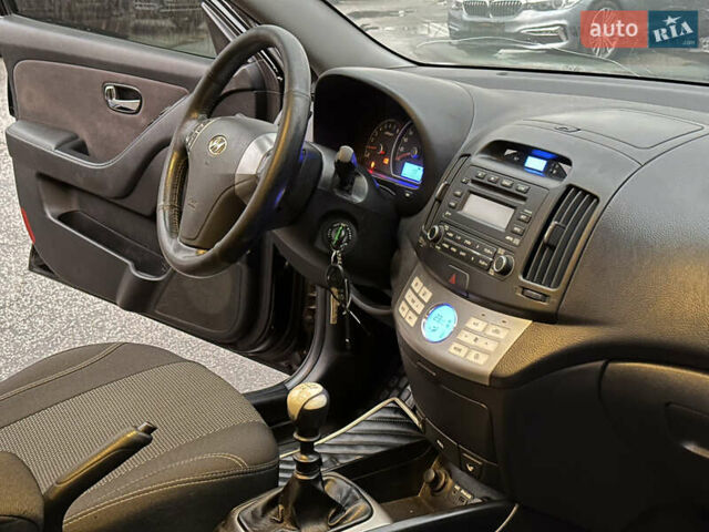 Хендай Элантра 2011 в Харькове на Automoto.ua Черный Хендай Элантра, объемом двигателя 1.59 л и пробегом 118 тыс. км за 8500 $, фото 22 на Automoto.ua