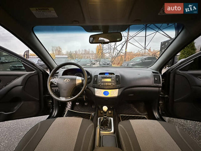 Хендай Элантра 2011 в Харькове на Automoto.ua Черный Хендай Элантра, объемом двигателя 1.59 л и пробегом 118 тыс. км за 8500 $, фото 17 на Automoto.ua