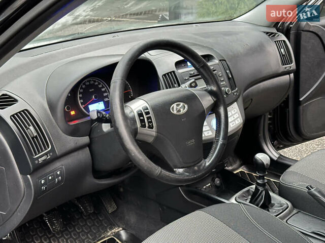 Хендай Элантра 2011 в Харькове на Automoto.ua Черный Хендай Элантра, объемом двигателя 1.59 л и пробегом 118 тыс. км за 8500 $, фото 12 на Automoto.ua
