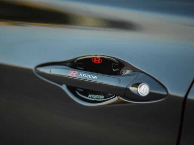 Черный Хендай Элантра, объемом двигателя 1.6 л и пробегом 149 тыс. км за 8350 $, фото 16 на Automoto.ua