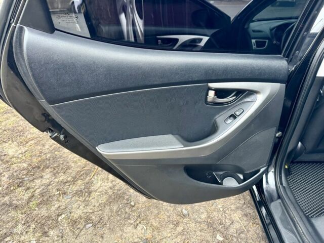 Черный Хендай Элантра, объемом двигателя 1.8 л и пробегом 195 тыс. км за 8990 $, фото 12 на Automoto.ua