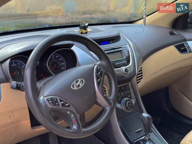 Черный Хендай Элантра, объемом двигателя 1.8 л и пробегом 142 тыс. км за 7900 $, фото 10 на Automoto.ua