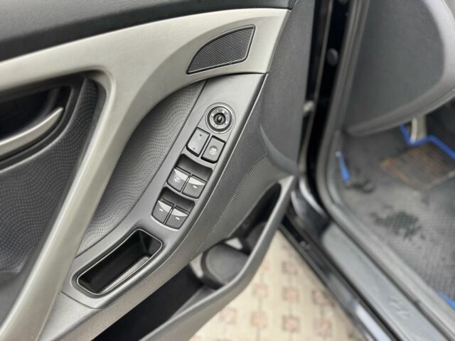 Черный Хендай Элантра, объемом двигателя 1.8 л и пробегом 203 тыс. км за 8850 $, фото 14 на Automoto.ua