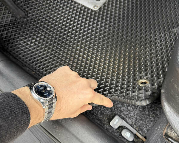 Черный Хендай Элантра, объемом двигателя 1.8 л и пробегом 150 тыс. км за 9100 $, фото 13 на Automoto.ua