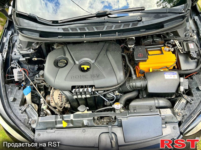 Черный Хендай Элантра, объемом двигателя 1.8 л и пробегом 190 тыс. км за 7600 $, фото 7 на Automoto.ua