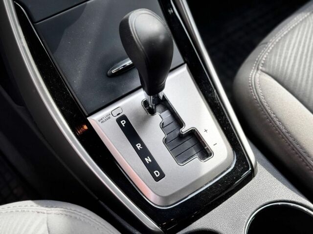 Черный Хендай Элантра, объемом двигателя 1.8 л и пробегом 63 тыс. км за 11000 $, фото 16 на Automoto.ua