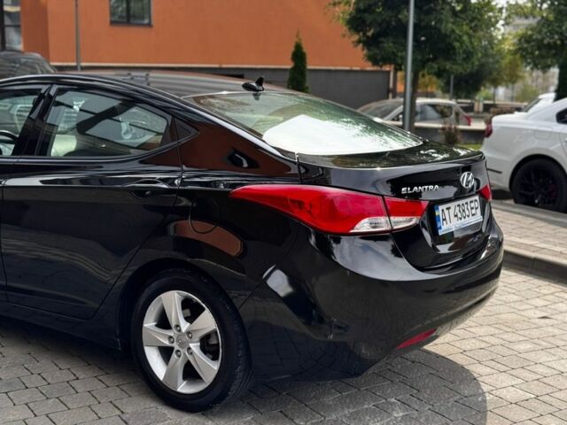 Черный Хендай Элантра, объемом двигателя 1.8 л и пробегом 63 тыс. км за 11000 $, фото 9 на Automoto.ua