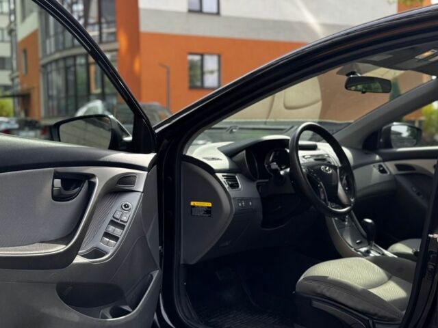 Черный Хендай Элантра, объемом двигателя 1.8 л и пробегом 63 тыс. км за 11000 $, фото 12 на Automoto.ua