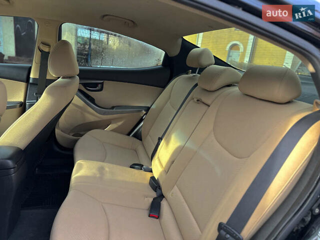 Черный Хендай Элантра, объемом двигателя 1.8 л и пробегом 142 тыс. км за 7900 $, фото 17 на Automoto.ua