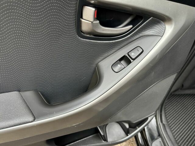 Черный Хендай Элантра, объемом двигателя 1.8 л и пробегом 195 тыс. км за 8990 $, фото 13 на Automoto.ua