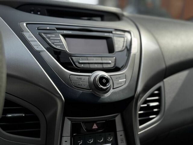 Черный Хендай Элантра, объемом двигателя 1.8 л и пробегом 63 тыс. км за 11000 $, фото 18 на Automoto.ua