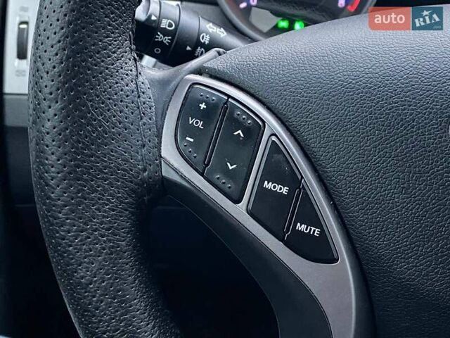 Черный Хендай Элантра, объемом двигателя 1.8 л и пробегом 221 тыс. км за 8990 $, фото 19 на Automoto.ua