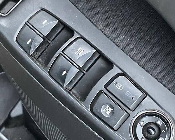 Черный Хендай Элантра, объемом двигателя 1.8 л и пробегом 221 тыс. км за 8990 $, фото 22 на Automoto.ua