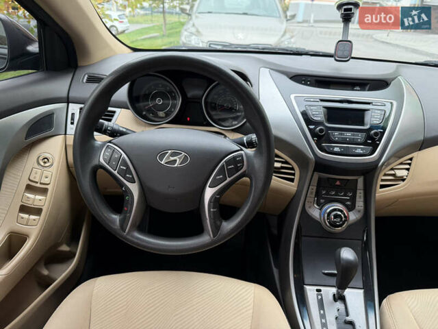 Черный Хендай Элантра, объемом двигателя 1.8 л и пробегом 190 тыс. км за 7800 $, фото 7 на Automoto.ua