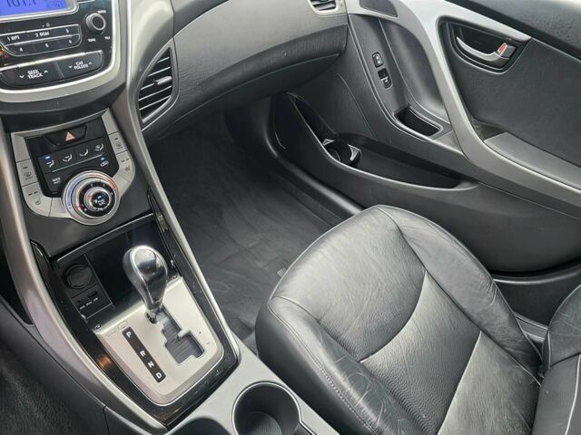 Черный Хендай Элантра, объемом двигателя 1.8 л и пробегом 88 тыс. км за 6900 $, фото 6 на Automoto.ua