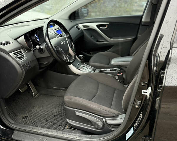 Черный Хендай Элантра, объемом двигателя 1.8 л и пробегом 140 тыс. км за 10900 $, фото 5 на Automoto.ua