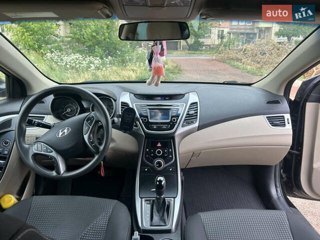 Чорний Хендай Елантра, об'ємом двигуна 1.8 л та пробігом 165 тис. км за 10000 $, фото 16 на Automoto.ua