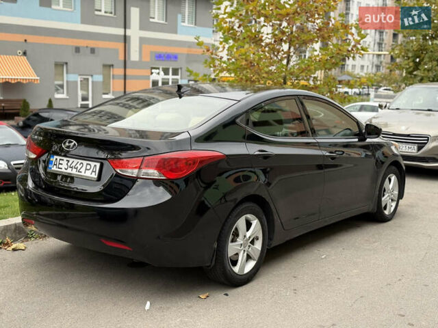 Черный Хендай Элантра, объемом двигателя 1.8 л и пробегом 200 тыс. км за 7500 $, фото 1 на Automoto.ua