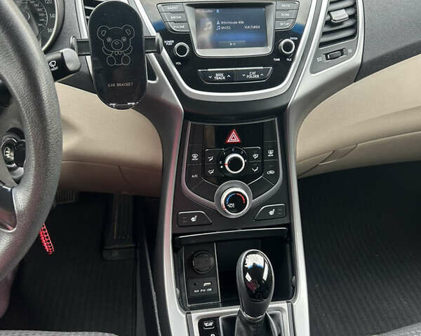 Чорний Хендай Елантра, об'ємом двигуна 1.8 л та пробігом 165 тис. км за 10000 $, фото 21 на Automoto.ua